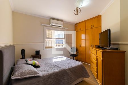 Casa à venda com 289m², 3 quartos e 10 vagasQuarto da suíte 2