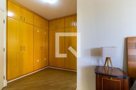 Casa à venda com 289m², 3 quartos e 10 vagasQuarto da suíte 1