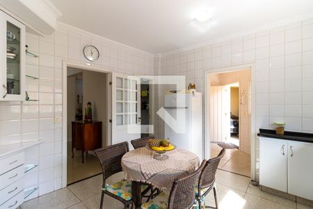 Casa à venda com 289m², 3 quartos e 10 vagasCozinha