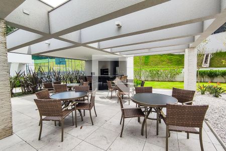 Apartamento à venda com 129m², 3 quartos e 3 vagas Apartamento à venda com 129m², 3 quartos e 3 vagasÁrea Comum - Churrasqueira