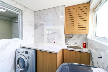 Apartamento à venda com 129m², 3 quartos e 3 vagas Apartamento à venda com 129m², 3 quartos e 3 vagasÁrea de Serviço