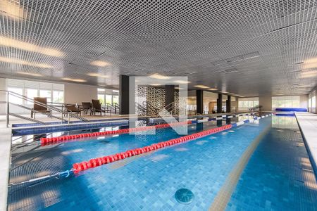 Apartamento à venda com 129m², 3 quartos e 3 vagas Apartamento à venda com 129m², 3 quartos e 3 vagasÁrea Comum - Piscina Coberta