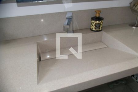 Apartamento à venda com 298m², 4 quartos e 2 vagas Apartamento à venda com 298m², 4 quartos e 2 vagasSuíte banheiro