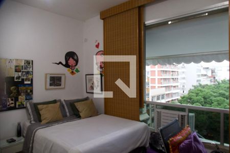 Apartamento à venda com 298m², 4 quartos e 2 vagas Apartamento à venda com 298m², 4 quartos e 2 vagasQuarto 1