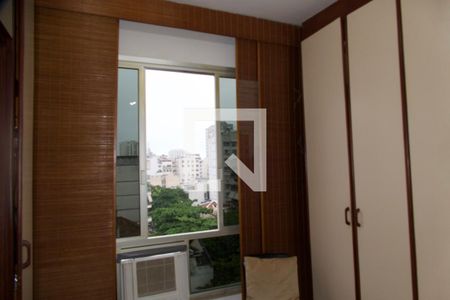 Apartamento à venda com 298m², 4 quartos e 2 vagas Apartamento à venda com 298m², 4 quartos e 2 vagasSuíte