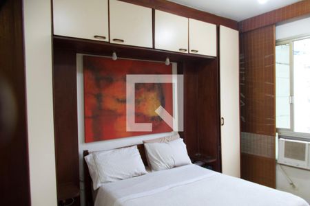 Apartamento à venda com 298m², 4 quartos e 2 vagas Apartamento à venda com 298m², 4 quartos e 2 vagasSuíte