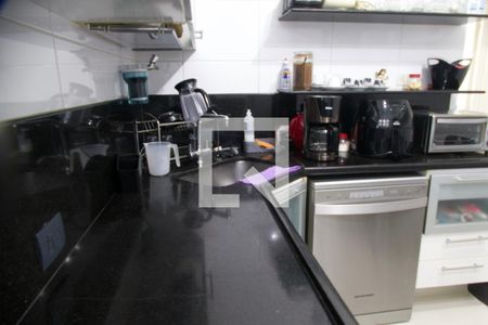 Apartamento à venda com 298m², 4 quartos e 2 vagas Apartamento à venda com 298m², 4 quartos e 2 vagasCozinha
