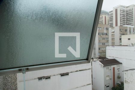 Apartamento à venda com 298m², 4 quartos e 2 vagas Apartamento à venda com 298m², 4 quartos e 2 vagasÁrea serviço