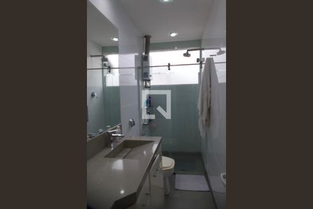 Apartamento à venda com 298m², 4 quartos e 2 vagas Apartamento à venda com 298m², 4 quartos e 2 vagasBanheiro social