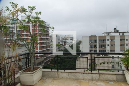 Apartamento à venda com 298m², 4 quartos e 2 vagas Apartamento à venda com 298m², 4 quartos e 2 vagasCobertura