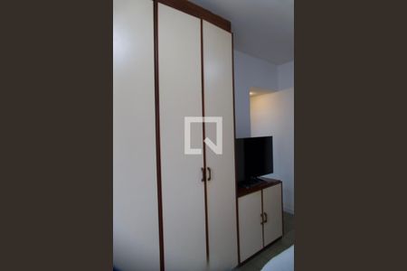 Apartamento à venda com 298m², 4 quartos e 2 vagas Apartamento à venda com 298m², 4 quartos e 2 vagasSuíte