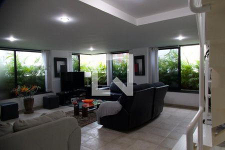 Apartamento à venda com 298m², 4 quartos e 2 vagas Apartamento à venda com 298m², 4 quartos e 2 vagasSala 2