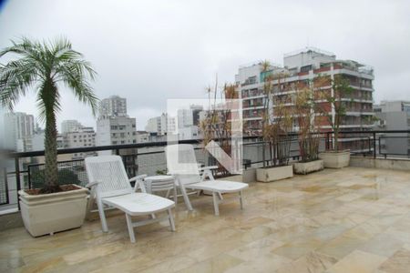 Apartamento à venda com 298m², 4 quartos e 2 vagas Apartamento à venda com 298m², 4 quartos e 2 vagasCobertura