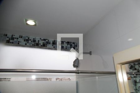 Apartamento à venda com 298m², 4 quartos e 2 vagas Apartamento à venda com 298m², 4 quartos e 2 vagasSuíte banheiro