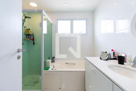 Apartamento à venda com 213m², 2 quartos e 3 vagasBanheiro 2 da Suíte 2