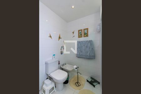 Apartamento à venda com 213m², 2 quartos e 3 vagasBanheiro 2 da Suíte 2