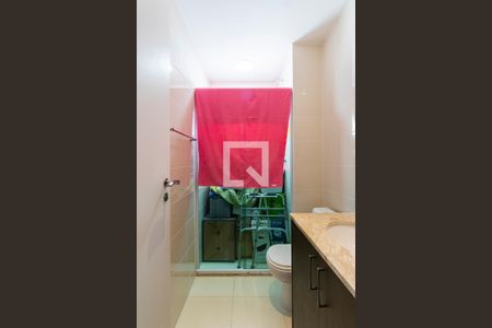 Apartamento à venda com 213m², 2 quartos e 3 vagasBanheiro 1 da Suíte 2