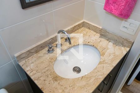 Apartamento à venda com 213m², 2 quartos e 3 vagasBanheiro 1 da Suíte 2