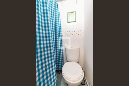 Casa à venda com 180m², 3 quartos e 3 vagas Casa à venda com 180m², 3 quartos e 3 vagasBanheiro da Garagem