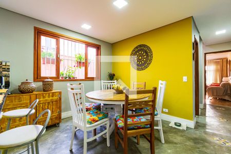 Casa à venda com 180m², 3 quartos e 3 vagas Casa à venda com 180m², 3 quartos e 3 vagasSala de Jantar