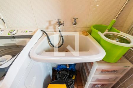 Casa à venda com 180m², 3 quartos e 3 vagas Casa à venda com 180m², 3 quartos e 3 vagasLavanderia