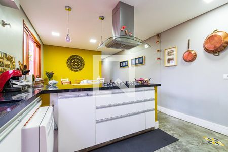 Casa à venda com 180m², 3 quartos e 3 vagas Casa à venda com 180m², 3 quartos e 3 vagasCozinha