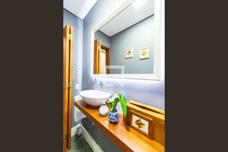 Casa à venda com 180m², 3 quartos e 3 vagas Casa à venda com 180m², 3 quartos e 3 vagasLavabo