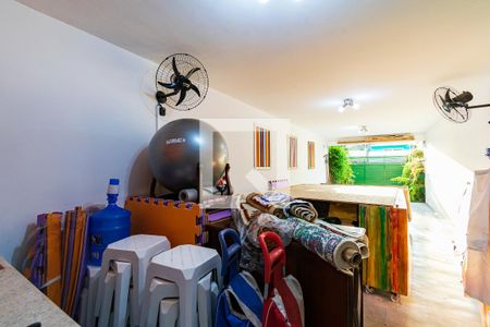 Casa à venda com 180m², 3 quartos e 3 vagas Casa à venda com 180m², 3 quartos e 3 vagasGaragem