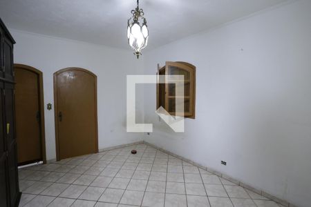 Casa à venda com 250m², 2 quartos e 3 vagasSuíte