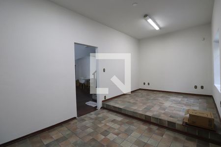 Casa à venda com 472m², 4 quartos e 5 vagasQuarto 1 Subsolo