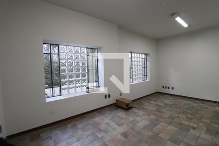 Casa à venda com 472m², 4 quartos e 5 vagasQuarto 1 Subsolo