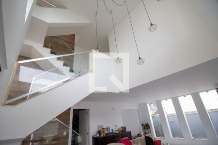 Sala de casa de condomínio à venda com 4 quartos, 350m² em Vargem Pequena, Rio de Janeiro