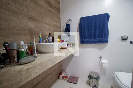 Banheiro da Suíte de casa de condomínio à venda com 4 quartos, 350m² em Vargem Pequena, Rio de Janeiro