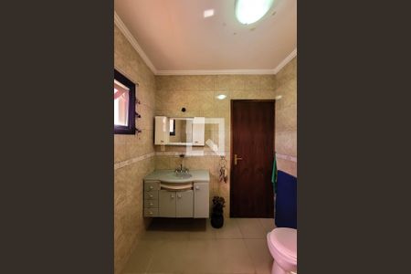 Casa à venda com 320m², 6 quartos e 5 vagasBanheiro  Suíte 2