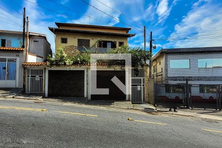 Casa à venda com 320m², 6 quartos e 5 vagasFachada