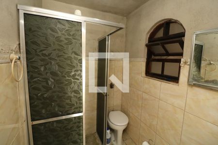 Casa à venda com 225m², 3 quartos e 2 vagasBanheiro