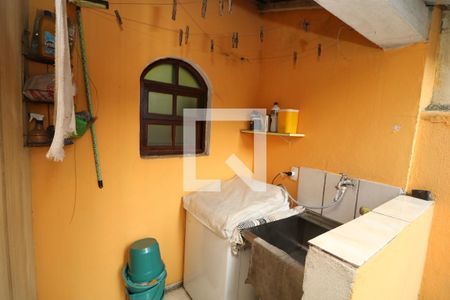 Casa à venda com 225m², 3 quartos e 2 vagasÁrea de Serviço