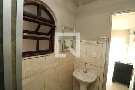 Casa à venda com 225m², 3 quartos e 2 vagasBanheiro