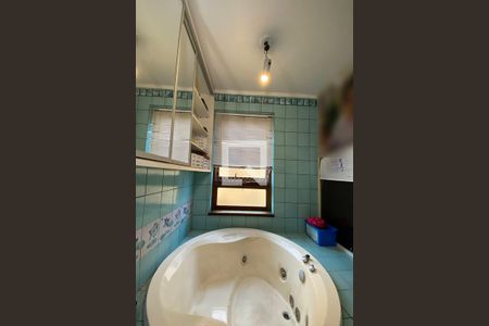 Apartamento à venda com 250m², 2 quartos e 2 vagasBanheiro da Suíte