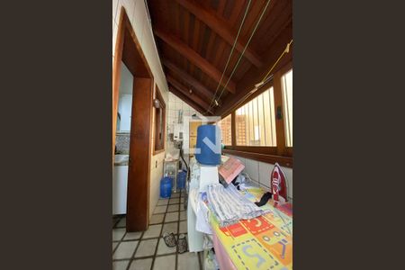 Apartamento à venda com 250m², 2 quartos e 2 vagasLavanderia