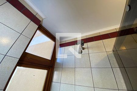 Apartamento à venda com 250m², 2 quartos e 2 vagasChuveiro do Banheiro Social