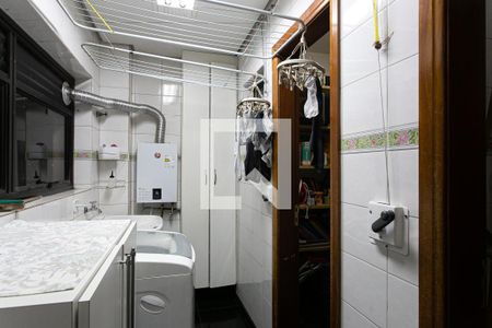 Apartamento à venda com 175m², 4 quartos e 3 vagas Apartamento à venda com 175m², 4 quartos e 3 vagasÁrea de Serviço