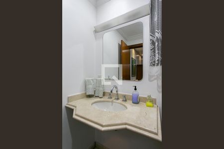 Apartamento à venda com 175m², 4 quartos e 3 vagas Apartamento à venda com 175m², 4 quartos e 3 vagasLavabo