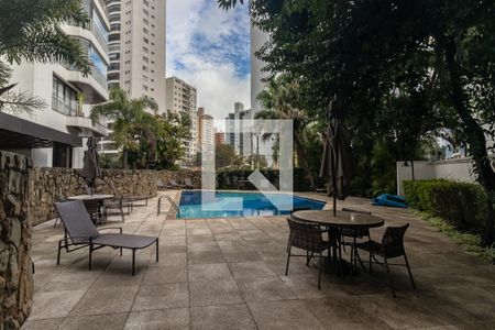 Apartamento para alugar com 187m², 3 quartos e 3 vagas Apartamento para alugar com 187m², 3 quartos e 3 vagasÁrea Comum do prédio