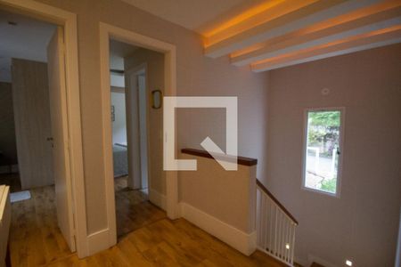 Casa de condomínio à venda com 450m², 4 quartos e 2 vagas Casa de condomínio à venda com 450m², 4 quartos e 2 vagasHall dos Quartos