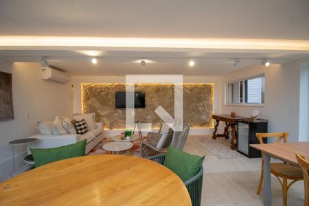 Casa de condomínio à venda com 450m², 4 quartos e 2 vagas Casa de condomínio à venda com 450m², 4 quartos e 2 vagasSala de Jogos