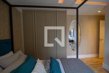 Casa de condomínio à venda com 450m², 4 quartos e 2 vagas Casa de condomínio à venda com 450m², 4 quartos e 2 vagasSuíte 4