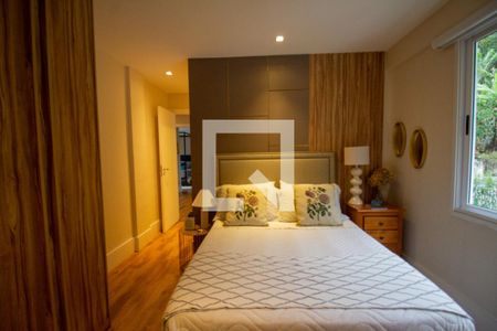 Casa de condomínio à venda com 450m², 4 quartos e 2 vagas Casa de condomínio à venda com 450m², 4 quartos e 2 vagasSuíte 1