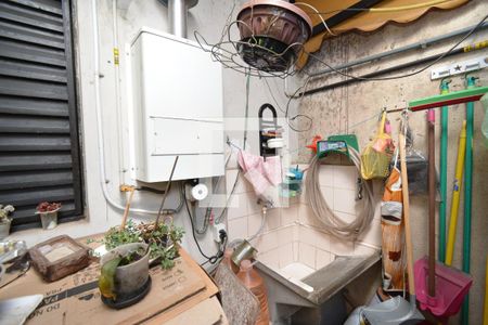 Casa à venda com 138m², 3 quartos e 2 vagas Casa à venda com 138m², 3 quartos e 2 vagasÁrea de Serviço