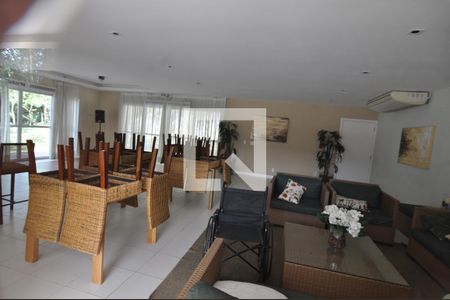 Casa à venda com 247m², 4 quartos e 4 vagasSalão de Festas